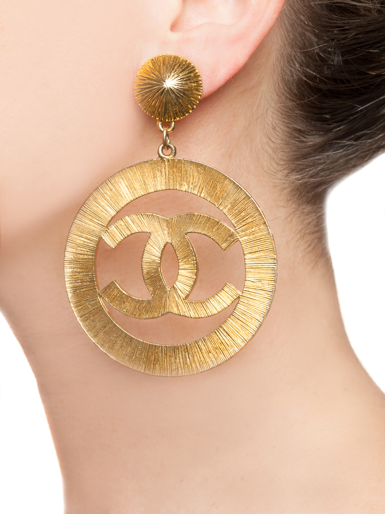 Chanel Gold Sunburst Iconic CC Logo Hoop Earrings 1990's Supermodel –  PauméLosAngeles