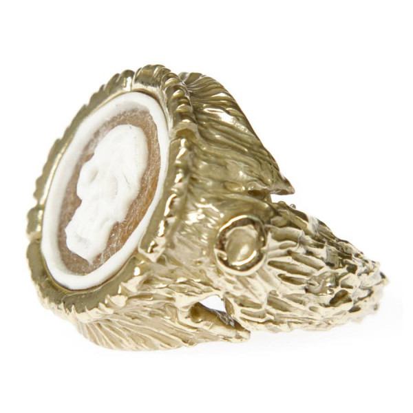 Treetrunk Ring with Cameo